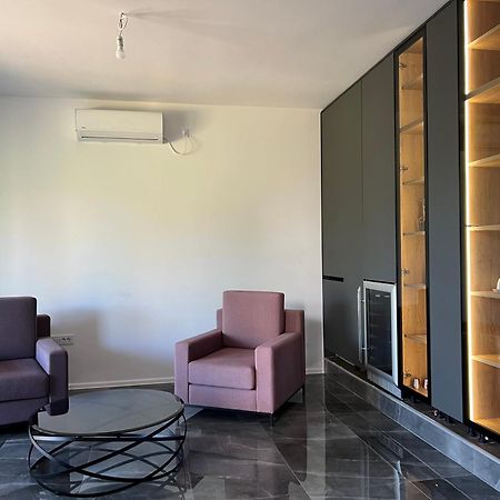 Madamik Apartments Bijela Zewnętrze zdjęcie
