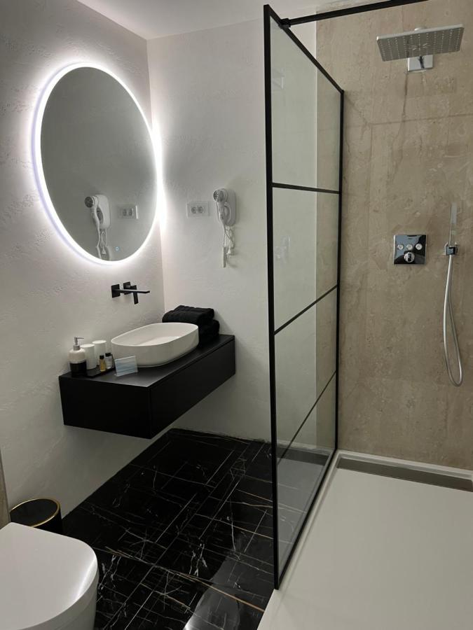 Madamik Apartments Bijela Zewnętrze zdjęcie