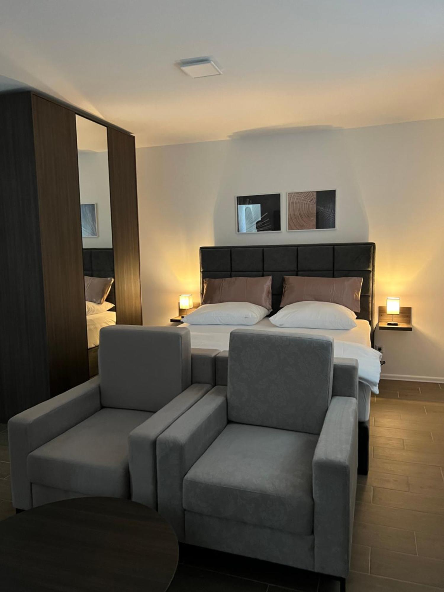 Madamik Apartments Bijela Zewnętrze zdjęcie