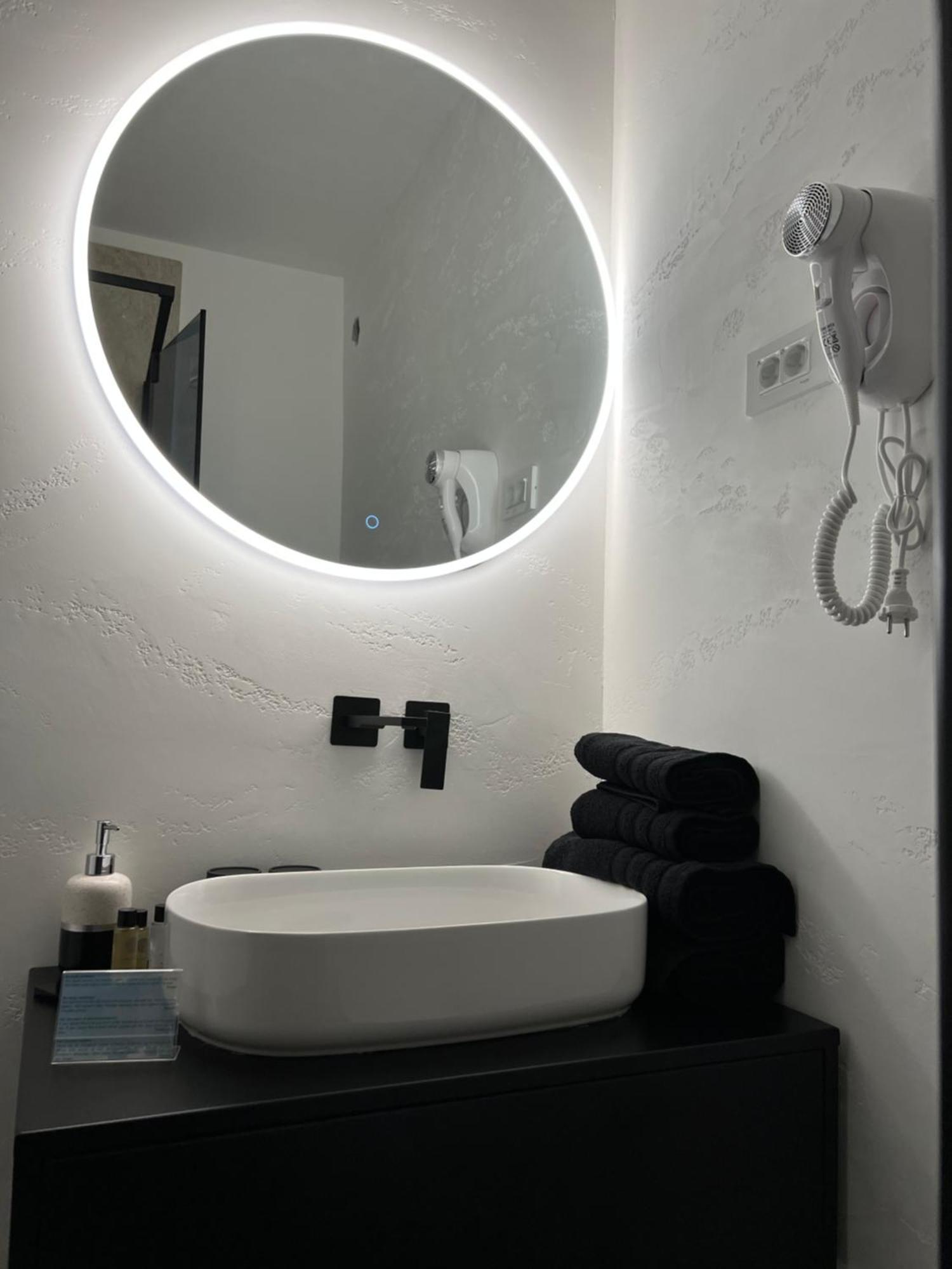 Madamik Apartments Bijela Zewnętrze zdjęcie